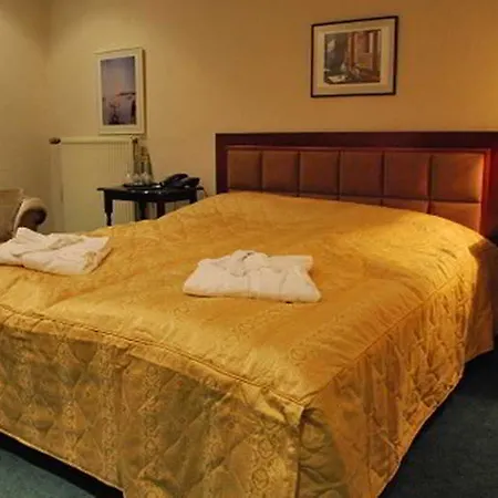 Gold Spring Hotel