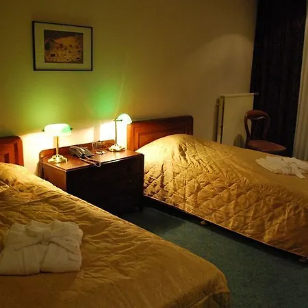 Hotel Gold Spring 3*